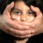 ببینید | کودک ربایی در مشهد و دستگیری کودک‌ربا